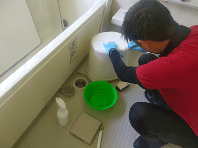 おそうじ革命 浴室クリーニングの様子