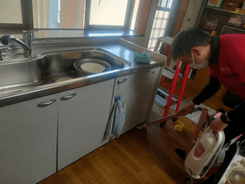 おそうじ革命 キッチンクリーニング 床掃除