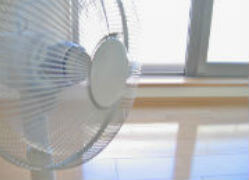 夏場・電気を使う電化製品・扇風機