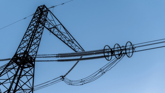 三重県で19万戸が突然停電。電気が消えた直後に必ずやるべき安全対策は？